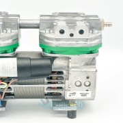 5-Thomas-pompa-prozniowa-autoklawu-with-capacitor-and-cable.jpg