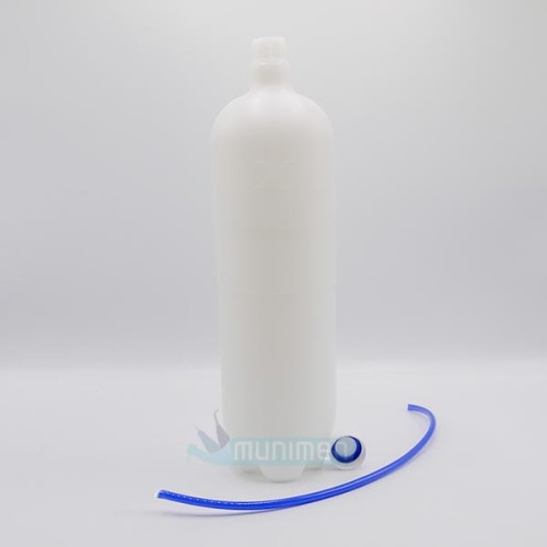 1-DCI butelka wody destylowanej 2000ml z zakretka- uszczelka i wezykiem .jpg